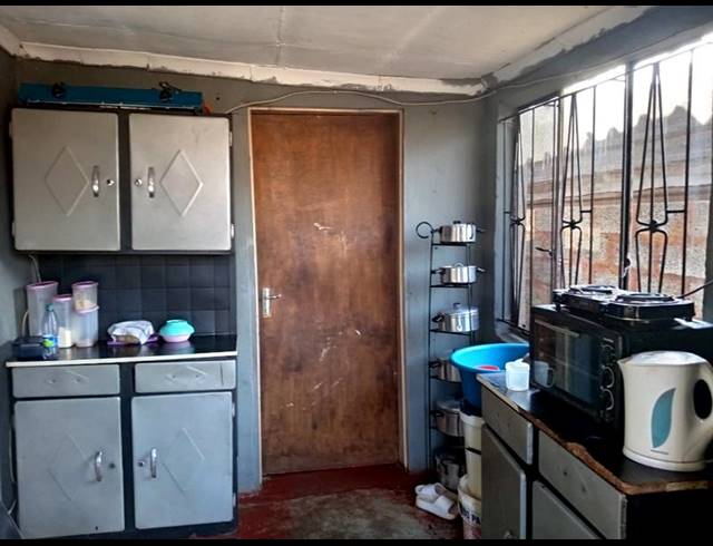 2 BEDROOM HOUSE FOR SALE IN ROODEKOP